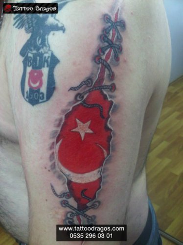 Ay Yıldız Yırtık Tattoo