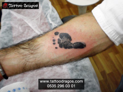 Bebek Ayak İzi Tattoo