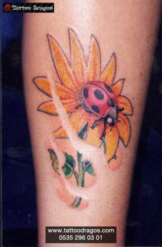Böcek Çiçek Tattoo
