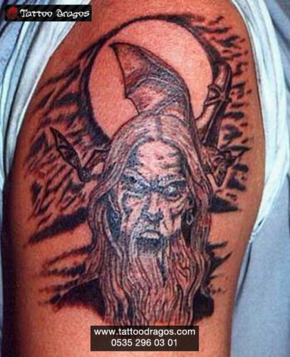 Büyücü Yarasa Tattoo