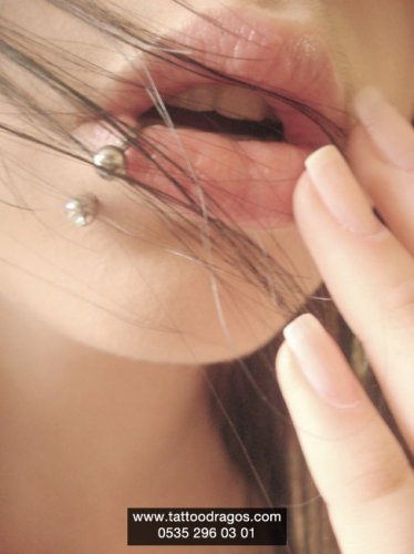 Dudak Piercing