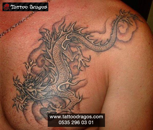 Gölgeli Dragon Tattoo