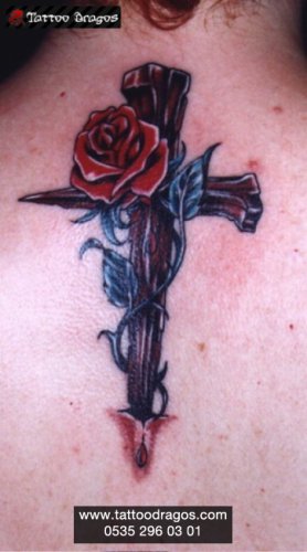 Haç Gül Tattoo