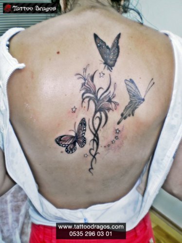 Kelebekler Çiçek Tattoo