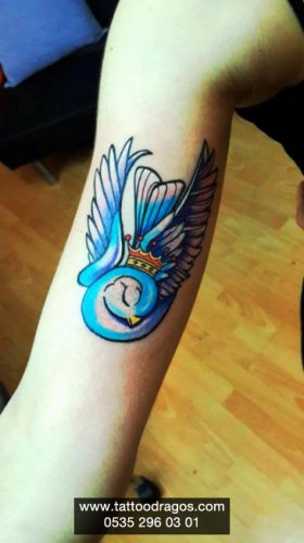 Kırlangıç Kuş Tattoo