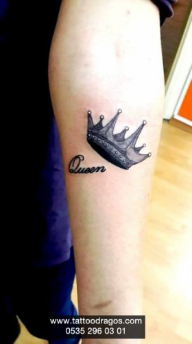 Kraliçe Taç Tattoo