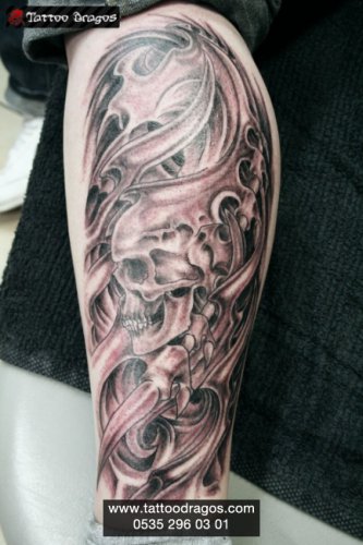 Skull Biomechanic Tattoo