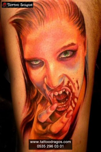 Vampir Kadın Tattoo