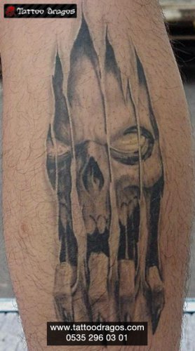 Yırtık Kurukafa Tattoo