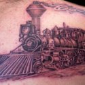 Tren Lokomotif Tattoo