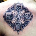 Tribal Celtic Haç Tattoo