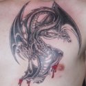 Yırtık Dragon Tattoo