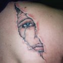 Yırtık Ve Ağlayan Kadın Tattoo