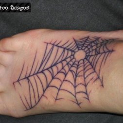 Ağ Tattoo