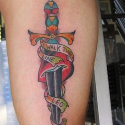 Bıçak Tattoo
