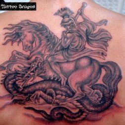 Ejderha Şovalye Savaşı Tattoo