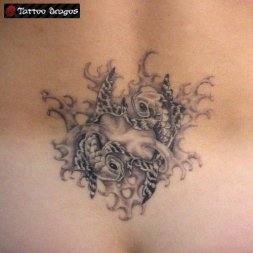 Japon Balığı Koi Tattoo