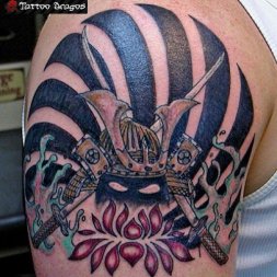 Japon Kılıç Tattoo