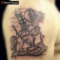 Şovalye Dragon Tattoo