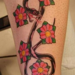 Yılan Çiçek Tattoo
